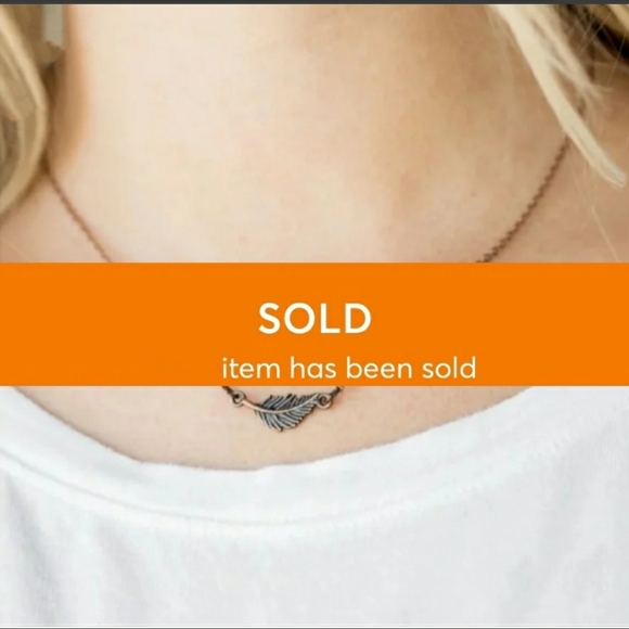 In-Flight Fashion Necklace